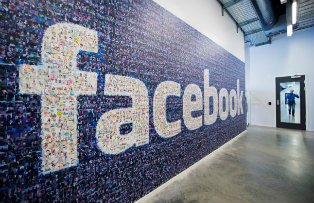 Facebook isi plateste angajatii cu salarii de vis. Cat castiga un inginer incepator