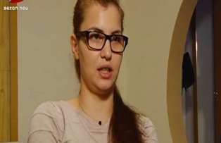 VIDEO / Schimb de mame: De la vila, la casa din chirpici. Cum au facut fata cele doua mame de schimb, una in viata celeilalte
