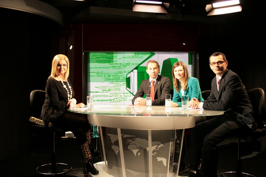 Mihai Sturzu, Paul Dumbravanu si Gabriela Podasca vorbesc “Verde-n fata cu Cristina Topescu”