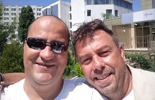 Cronica Carcotasilor are un expat in Marea Britanie. Pustiu’!