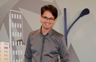 Divertisment şi bani gheaţă cu „Râzi şi câştigi”, de la 19.30, la Prima TV
