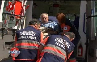 Nicuşor Constantinescu dus  cu targa la audieri