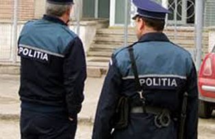 Incident in Capitala: Un politist a fost muscat de gat de un tanar