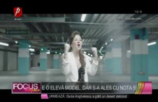 E o elevă model, dar s-a ales cu nota 5! Nicole Cherry, cu gândul la Bieber!
