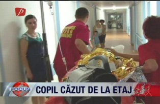 Copil cazut de la etaj