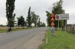 Ce este adevarat si ce este fals in bancurile despre Caracal