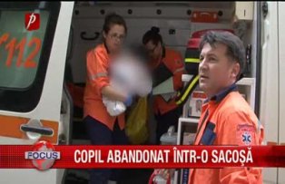 Copil abandonat într-o sacoşă