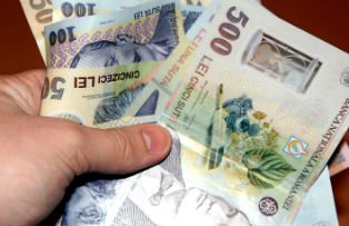 A crescut salariul mediu. Care angajati au primit cei mai multi bani in plus