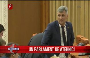 Un parlament de atehnici