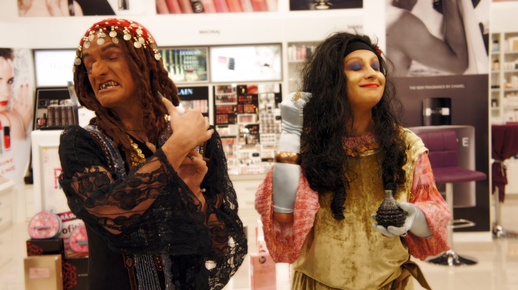 Vrăjitoarele mondene se pregătesc de Halloween, la Prima TV
