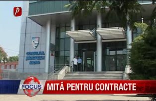 Mită pentru contracte