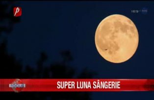Super luna sangerie