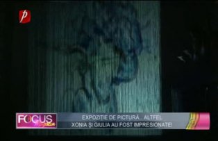 Expozitie de pictura... altfel. Xonia si Giulia au fost impresionate!