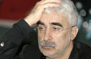 Adrian Sarbu, jefuit in inchisoare. Un condamnat i-a furat doua costume