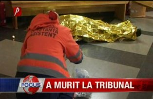 A murit la tribunal