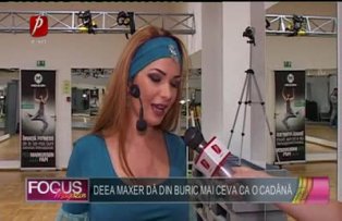 Deea Maxer dă din buric mai ceva ca o cadână