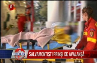 Salvamontisti prinsi in avalansa