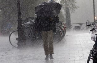 Cod galben si portocaliu de furtuni in mai multe judete