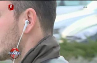 Muzica intr-o singura casca