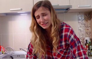 VIDEO / Dana Rogoz, in lacrimi la "Cireasa de pe tort". Acum a plans de la ceapa, dar daca aude comentariile lui Virlan va plange pe bune