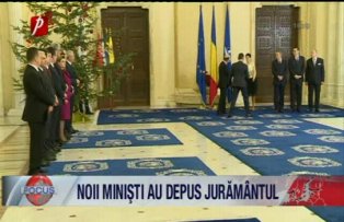 Noii miniştri au depus jurământul