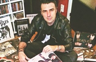 Cornel Ilie de la Vunk are o colectie de  100 de albume Beatles
