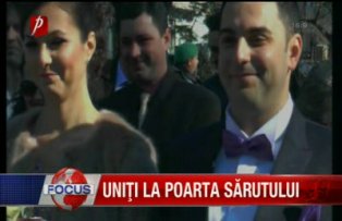 Uniţi la Poarta sărutului