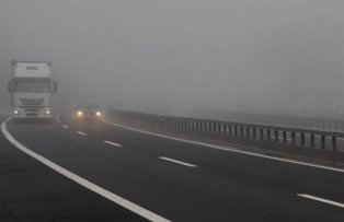 In atentia soferilor! Meteorologii au emis cod galben de ceata. Vezi zonele vizate