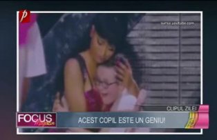 Clipul zilei: Cum sa obtii o imbratisare de la Niki Minaj!