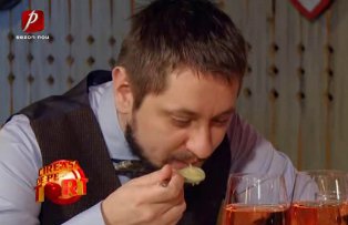 VIDEO / Octavian Strunila a cazut in plasa intinsa de Andrei Duban. A mancat aproape toata supa pregatita ca farsa