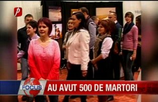 Au avut 500 de martori