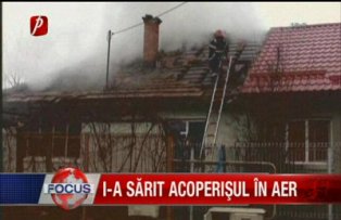 I-a sarit acoperisul in aer