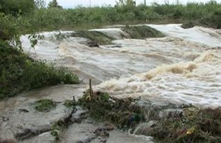Cod galben de inundatii pentru patru bazine hidrografice