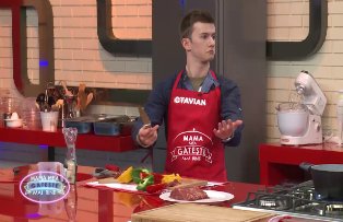 VIDEO / "Carnea trebuia sa fie deja pe foc!". Cum a taiat Octavian muschiul de vita
