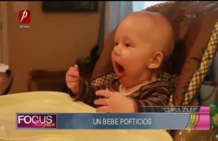 Clipul zilei: un bebe pofticios