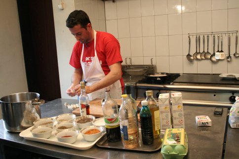 Dezbracatu’, specialist in prepararea fuduliilor de curcan