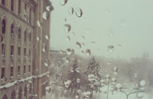 Meteorologii anunta vreme inchisa, frig, ploi, lapovita si ninsoare