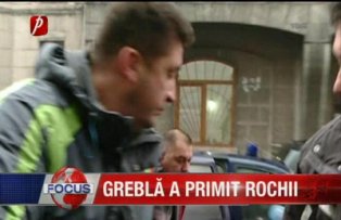 Grebla a primit rochii