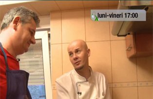 Morris găteşte cu un bucătar italian la Cireaşa de pe tort
