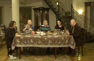 Festin cu momente artistice, oferit de Nico azi la Cireasa de pe tort