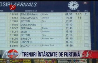 Trenuri intarziate de furtuna