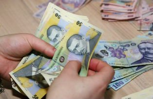 Anunt important pentru bugetari. Cu cat va creste salariul minim anul viitor