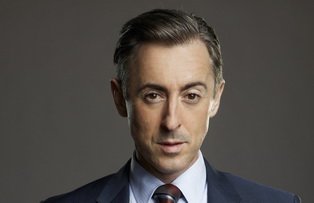 Alan Cumming, actorul din serialul “Soţia perfectă”, este căsătorit cu un bărbat