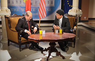 Întâlnire surpriză la nivel înalt Băsescu – Obama, la Cronica Cârcotaşilor