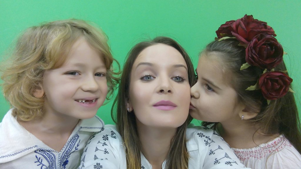 Editie speciala Happy News, cu ocazia Zilei Nationale a Romaniei