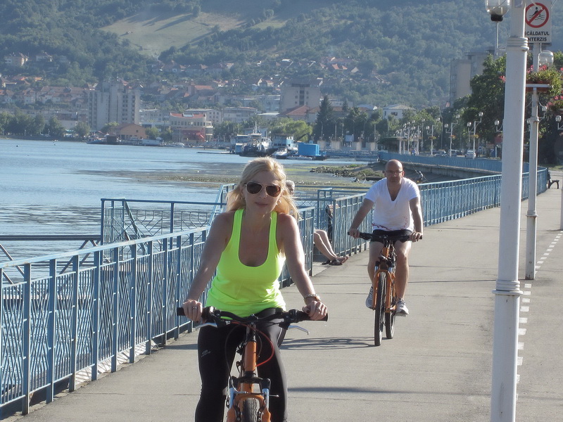 Luana Ibacka, ghid turistic pentru un olandez, la Prima TV