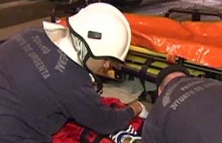 Grav accident în Capitală! O maşină a lovit un motociclist.