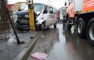 Accident grav la Constanta. 21 de oameni au ajuns la spital