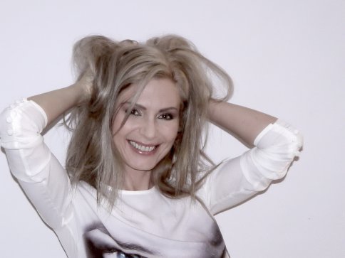 Luana Ibacka si-a schimbat look-ul