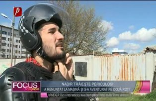 Nadir trăieşte periculos! A renunţat la maşină şi s-a aventurat pe două roţi!